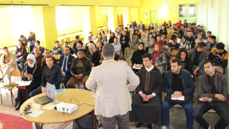 نشاط تحسيسي: "الجريمة المعلوماتية في الوسط التربوي، وقاية وتمنيع"